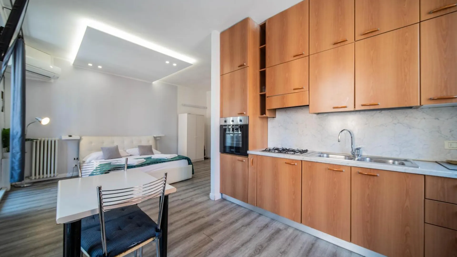 Destiny Home 2 Verona Piazza Isolo 0*,  איטליה